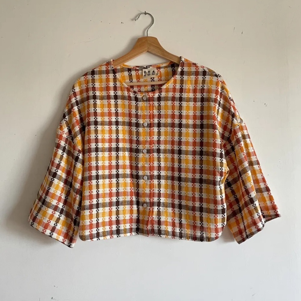 Linen Utility Button Crop